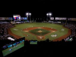 Omar Canizales, presidente de la Liga, destaca que tras expandirse a 10 franquicias, el circuito de beisbol invernal podrá corregir algunos viejos vicios que empañaban su desarrollo en postemporada. EL INFORMADOR / ARCHIVO