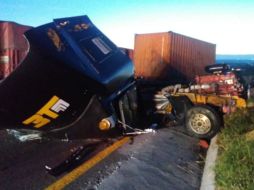 El accidente se registró la mañana de este lunes en el kilómetro 135 de la carretera que conduce de San Juan de los Lagos a Lagos de Moreno. ESPECIAL / Protección Civil Jalisco