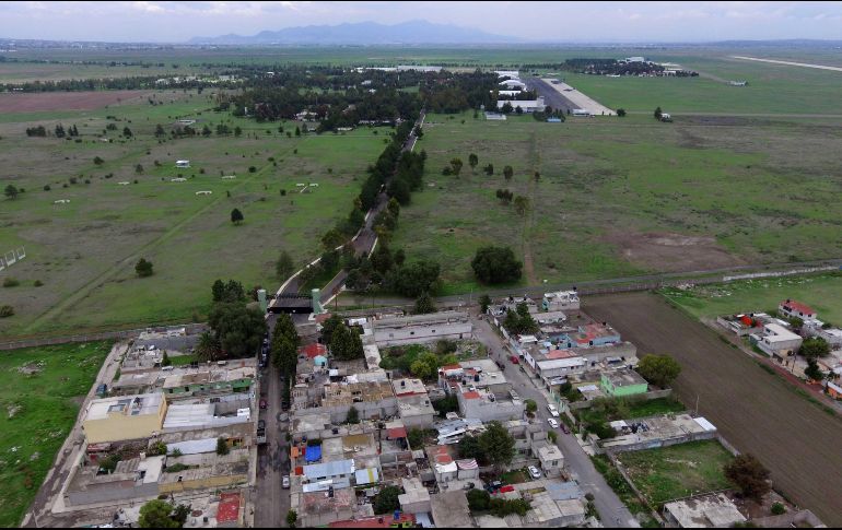 Aunque permanecen vigentes otras siete suspensiones definitivas en los más de 140 amparos tramitados contra el Aeropuerto de Santa Lucía, el juez puede reiterar su criterio y revocarlas. SUN / ARCHIVO
