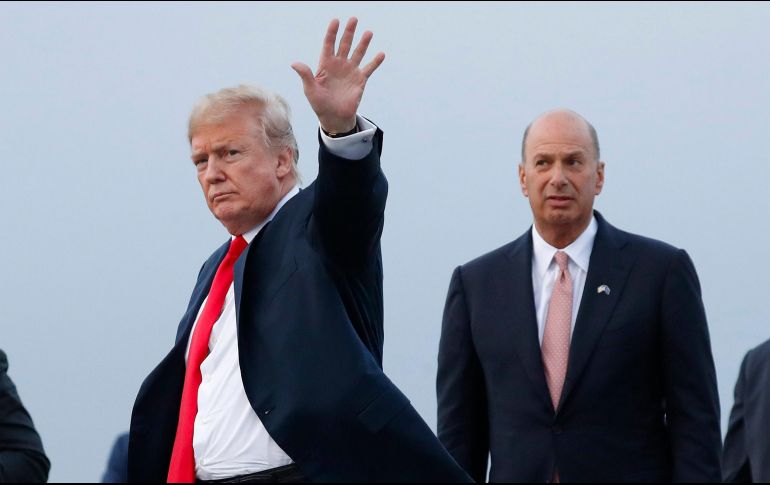 Si bien Ucrania no forma parte de la UE, Trump le pidió a Sondland (d) que se encargara de los vínculos entre su gobierno y el de Kiev. AP/ARCHIVO