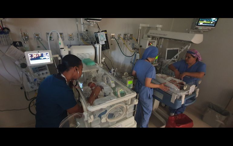 Enrique Alfaro señaló que actualmente hay mil 300 MDP para el Seguro Popular que están atorados en la Ciudad de México debido a un “trámite burocrático” y recordó que, para el presupuesto de este año , Jalisco afrontó un recorte de dos mil 500 MDP.  EL INFORMADOR/ J. Armendáriz