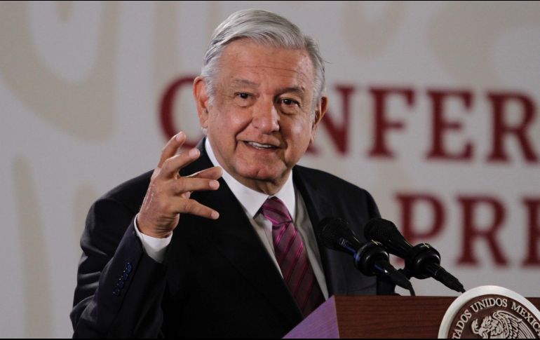 López Obrador explicó que el programa consiste en sembrar árboles frutales y maderables y los sembradores reciben un jornal de 4 mil 500 pesos. NTX/  A. Guzmán