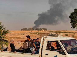 Miles huyen de bombardeos turcos en el norte de Siria
