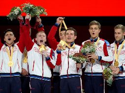 La victoria de los rusos se produce un año después de perder el oro ante China por 0.049 puntos. EFE / R. Wittek