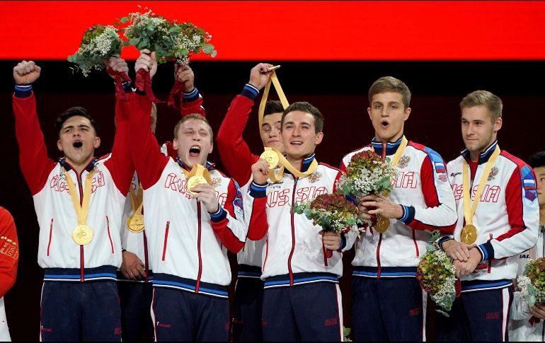 La victoria de los rusos se produce un año después de perder el oro ante China por 0.049 puntos. EFE / R. Wittek