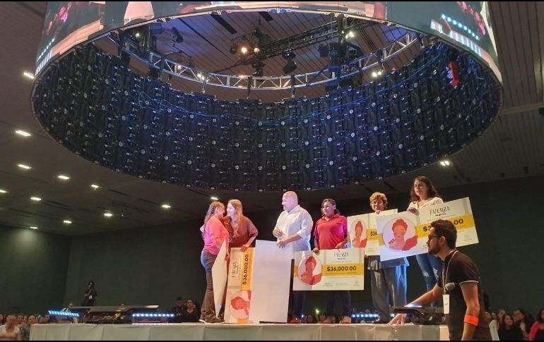 En total fueron 2,009 mujeres beneficiadas. EL INFORMADOR / Y. Mora