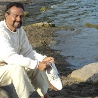 Zuria y Marimar recuerdan a su padre Gonzalo Vega