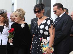 Anel Noreña agradeció estar a lado de sus hijos mientras se realizaba el homenaje a su ex esposo, José José. SUN / C. Mejía