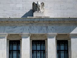 Detalle de la fachada donde está la sede de la Reserva Federal; el organismo asegura que los cambios anunciados hoy son 