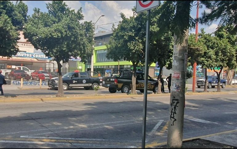 Los sujetos dejaron en el sitio dos rifles de asalto calibre .223. EL INFORMADOR / S. Blanco