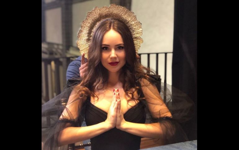 Camila Sodi impacta con sexy foto