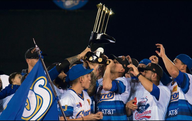 En enero pasado la novena jalisciense celebraba su coronación; a partir de hoy buscarán refrendar el título. IMAGO7