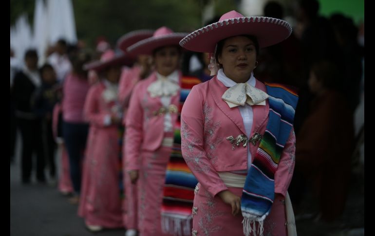 Miles de danzantes, la guardia de la Virgen y los ciudadanos han llenado de color las calles para celebrar la Romería de este año. EL INFORMADOR/ F. Atilano