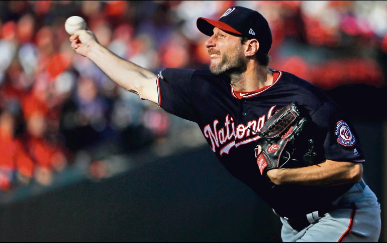 Max Scherzer ponchó a 11 jugadores de los Cardenales y permitió el primer imparable hasta el séptimo capítulo. AFP / J. Squire