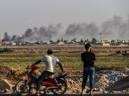 El Ejército turco comenzó la invasión del norte de Siria después de que EU anunciara su retirada de la zona ante la inminencia de la operación. EFE / S. Suna