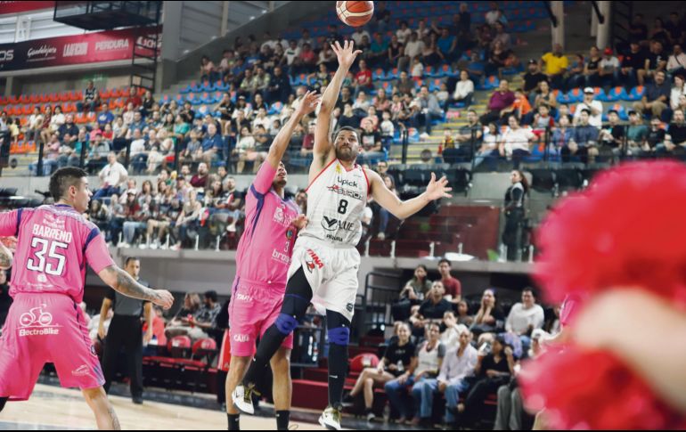 El equipo de Jalisco acumula tres victorias consecutivas luego de 10 partidos de la temporada en la Liga Nacional de Baloncesto Profesional. ASTROS DE JALISCO