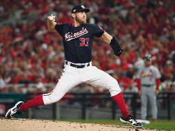 El abridor de Washington, Stephen Strasburg, destacó en la lomita al ponchar a 12 enemigos durante siete entradas de trabajo. AP