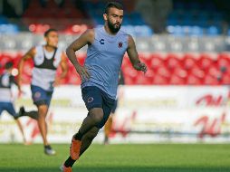 Pese a que la directiva no les ha pagado, los futbolistas siguen entrenando. IMAGO7