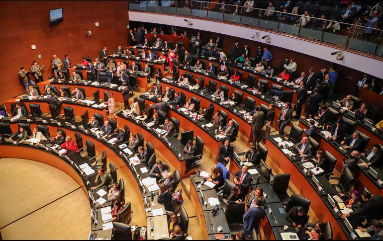 La revocación sólo podrá solicitarse una vez por cada sexenio, y concluido el tercer año de ejercicio del gobierno. NTX/ARCHIVO