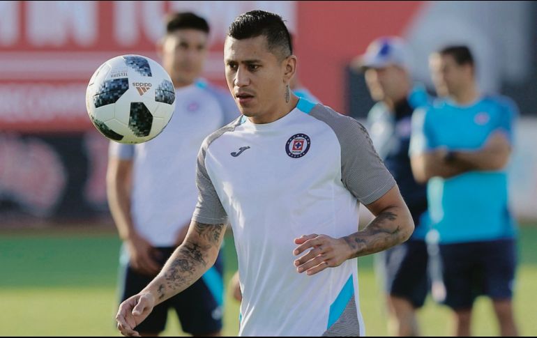 Julio César Domínguez sabe que el Cruz Azul no puede titubear en lo que resta del torneo. IMAGO7