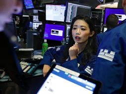El NYSE Composite registra un mínimo descenso de 0.45 puntos al ubicarse en 13 mil 005.59 unidades. AP / R. Drew