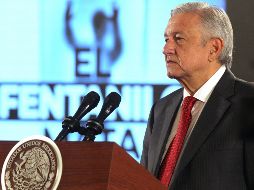 El Mandatario recalca que esta reforma es todo un acontecimiento, un avance para que la gente decida si continúa en la Presidencia o renuncia. EFE/M. Guzmán