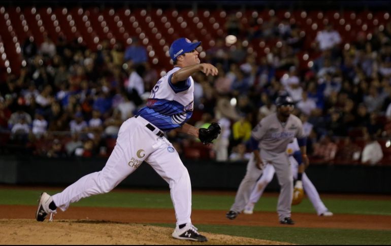 El pitcher estadunidense, Mike Broadway, fue el encargado de bajar la cortina en el juego de ayer. EL INFORMADOR / F. Atilano