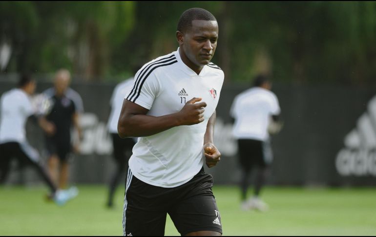 A medida que avanza el torneo, tanto el colombiano como los rojinegros mejoran en su rendimiento. IMAGO7