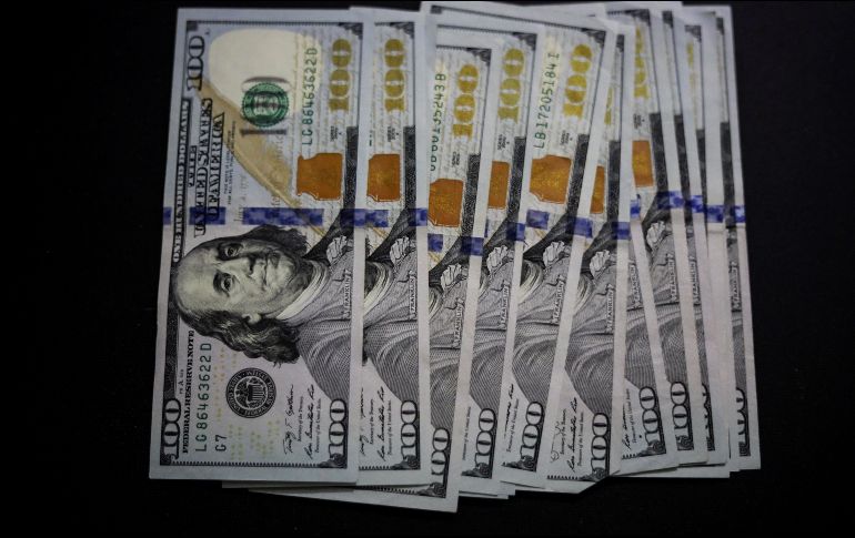 Se espera que el tipo de cambio cotice entre 19.15 y 19.25 pesos por dólar. EFE / ARCHIVO