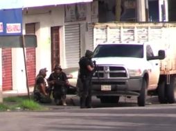 Un operativo encabezado por la Secretaría de de la Sedena desató reacciones de civiles armados que efectuaron bloqueos y ataques hacia los elementos federales. AFP / ARCHIVO