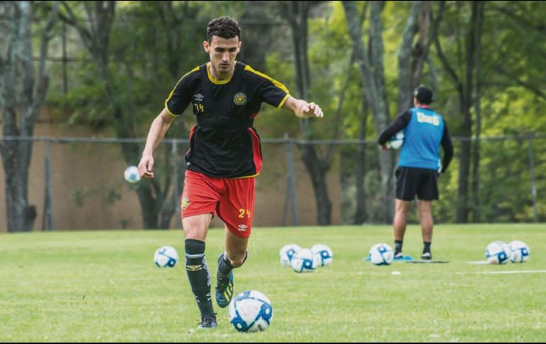 El equipo melenudo realizó ayer su última práctica antes de viajar. LEONES NEGROS FC