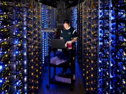 IBM, KIO, Telmex, Oracle y Microsoft concentran sólo el 30% del mercado de los data centers en México. AP/Archivo