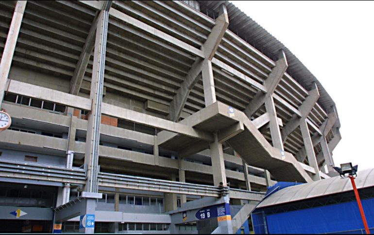 La comisaría vial explica que estos cortes durarán hasta la 01:00 hora del sábado, por lo que se pide extremar precauciones. EL INFORMADOR/ ARCHIVO