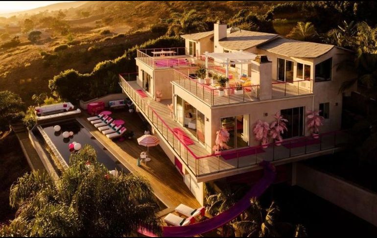 Los amantes del mundo rosa de la muñeca podrán reservar una estancia de una sola vez para vivir la experiencia por el costo de 60 dólares la noche. ESPECIAL