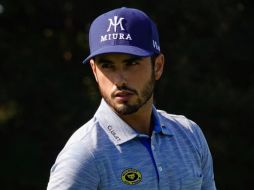 Abraham Ancer, contó con un complicado día en el campo al firmar una tarjeta por dos arriba del par, 74 golpes. TWITTER / @Abraham_Ancer