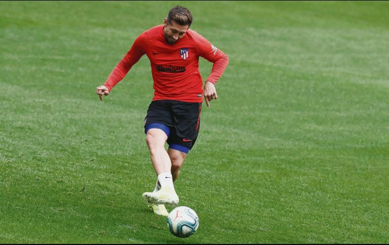 El mexicano espera jugar su tercer encuentro en Liga. EFE