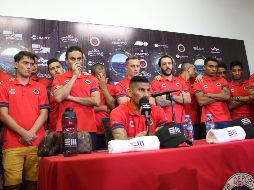 En la carta que leyó, acompañado por el resto del plantel enfatizó: ''Hay un tema de suma importancia en el equipo femenil, el salario es de tres mil 700 pesos mensuales y cuentan con adeudo de dos meses y medio''. IMAGO7