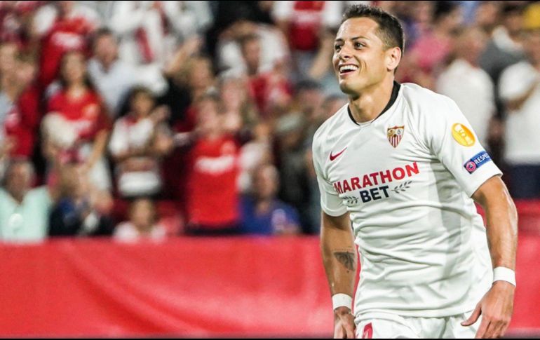 Habrá que esperar para confirmar si el ex jugador de Chivas jugará su primer partido desde el inicio en la Liga. TWITTER / @SevillaFC