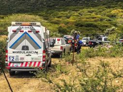 Rescatistas y policías acudieron al lugar donde se desplomó la aeronave. TWITTER@PCIVILQRO