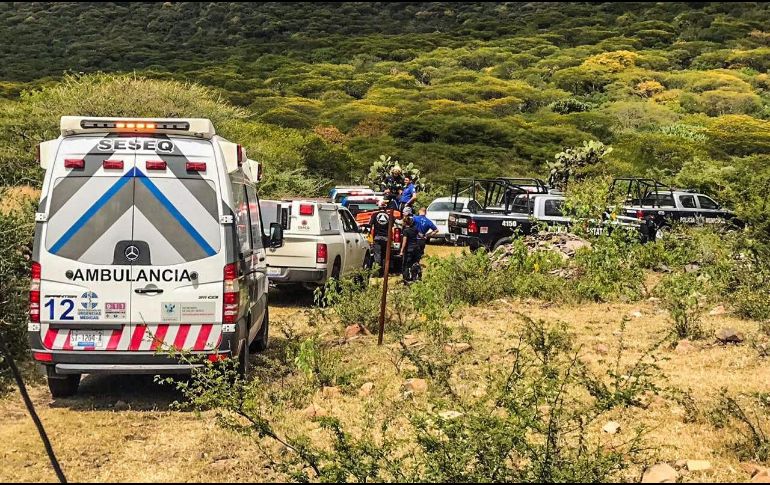 Rescatistas y policías acudieron al lugar donde se desplomó la aeronave. TWITTER@PCIVILQRO