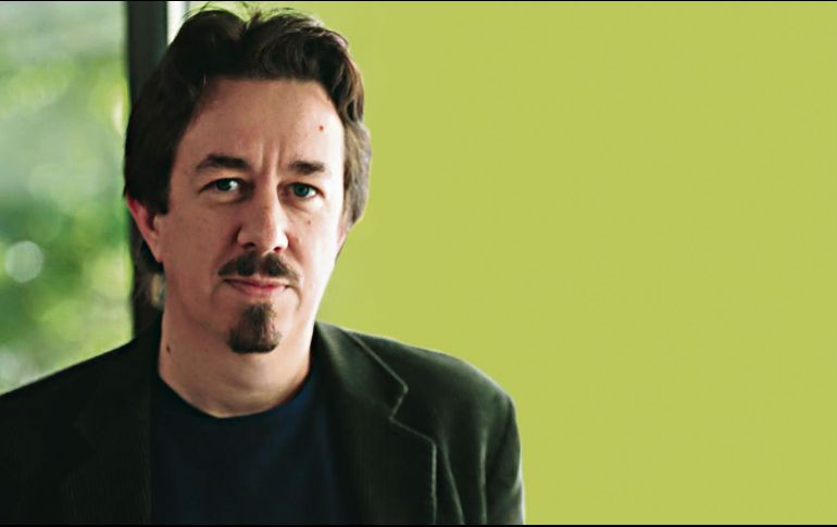 El escritor argentino presenta el libro “Breves amores eternos” de Ediciones Destino. EFE