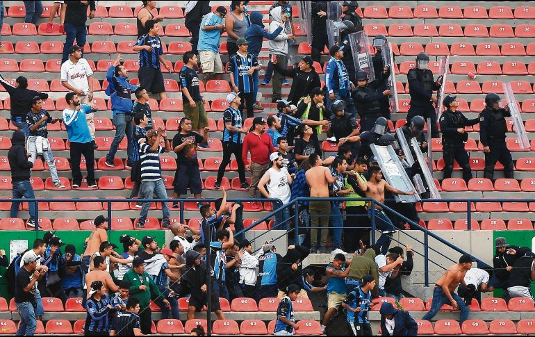 Los actos violentos del domingo en el Alfonso Lastras serán castigados por la Comisión Disciplinaria. IMAGO7