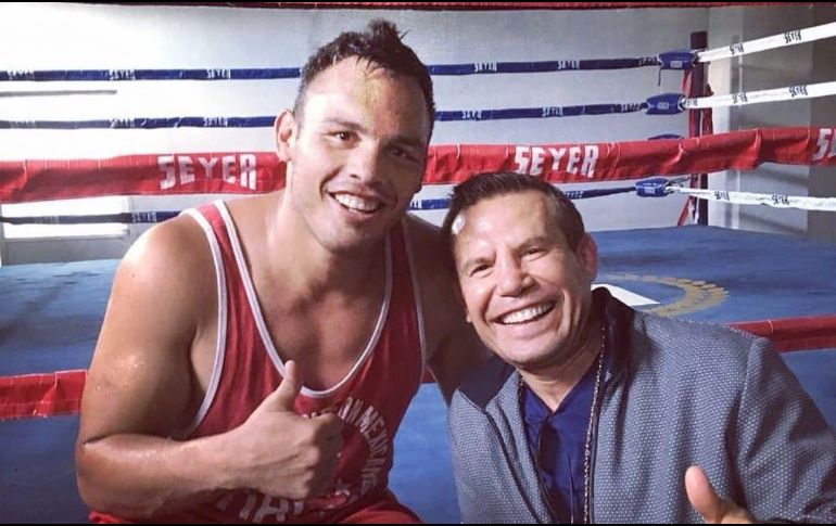 A Julio César Chávez le gustaría que su hijo tenga más preparación antes de enfrentar a Daniel Jacobs. INSTAGRAM / @jcchavez115