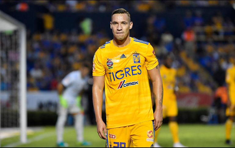 Jesús Dueñas lamenta que durante la transmisión televisiva se dijo que él obligó a jugar a los de Tiburones Rojos y que hasta los insultó. Imago7 / ARCHIVO