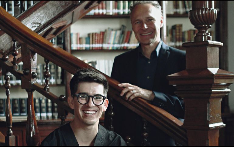 Aristeo Mora y  Joachim Gerstmeier (coordinador del proyecto Fundación Siemens Stiftung) charlaron sobre Espacios Revelados/ Changing Places. EL INFORMADOR / A. Camacho