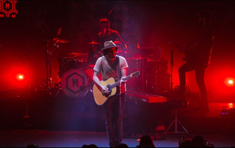 El espectáculo de Morat destacó por su iluminación y la estética contemporánea de la escenografía. EL INFORMADOR/G. Gallo