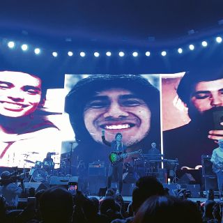 El grito caifán se impone en el Telmex