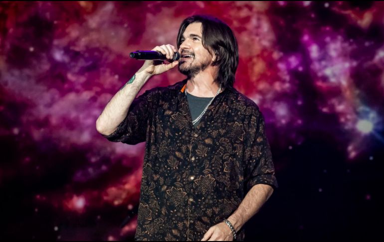 El intérprete cerró la noche con ''La luz'', que hizo brincar y alocarse a todos sus fanáticos que, pudieron pasar una noche inolvidable. NTX / ARCHIVO