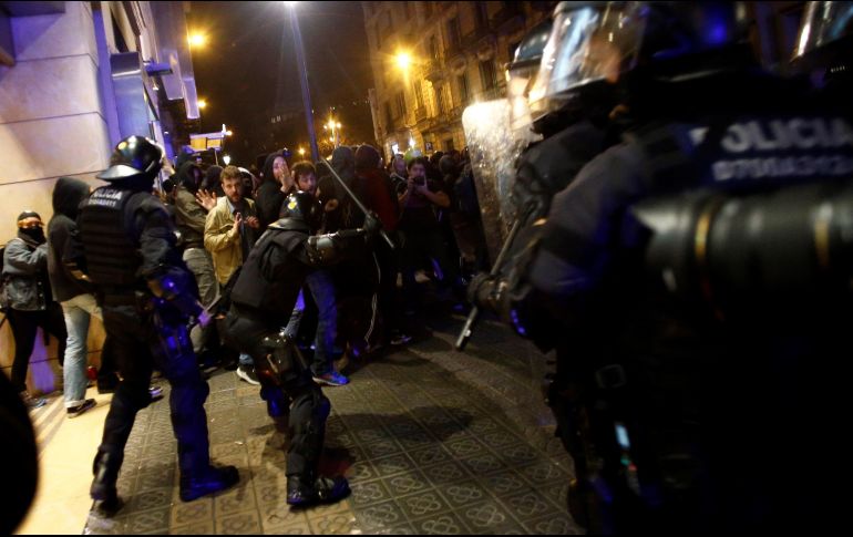 Esta es la primera gran manifestación en Barcelona desde los disturbios de la semana pasada. EFE/Q. García