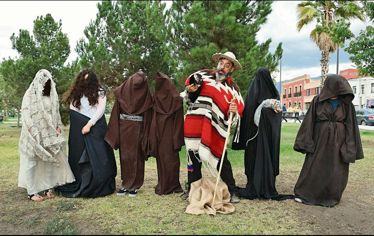 Erick Morales. Conocido como el “El Señor de las Leyendas”, el actor envuelve con su voz al público, quien termina con la piel chinita ante el terror de lo que está escuchando. EL INFORMADOR / A. Rodríguez